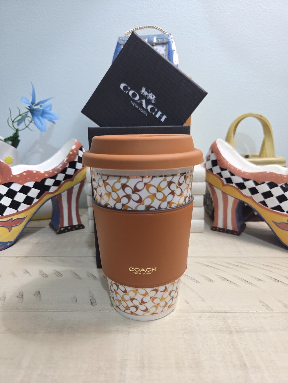 Coach Signature Hot Lidded Cup Ceramic Travel Mug Toffee NIB